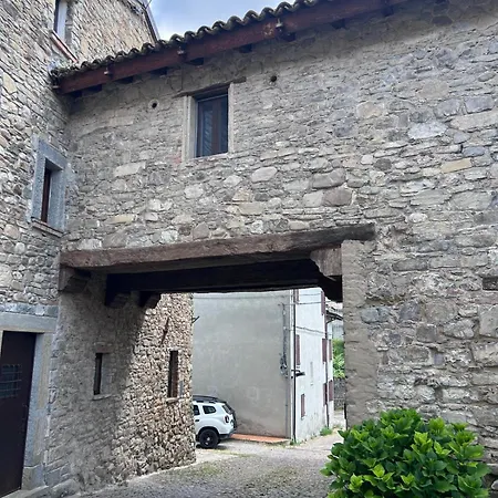 Apartamento Il Nido Di Matilde Rossena