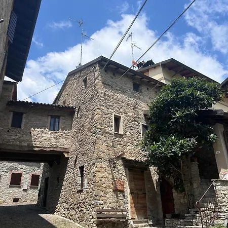 Il Nido Di Matilde Апартаменты Rossena